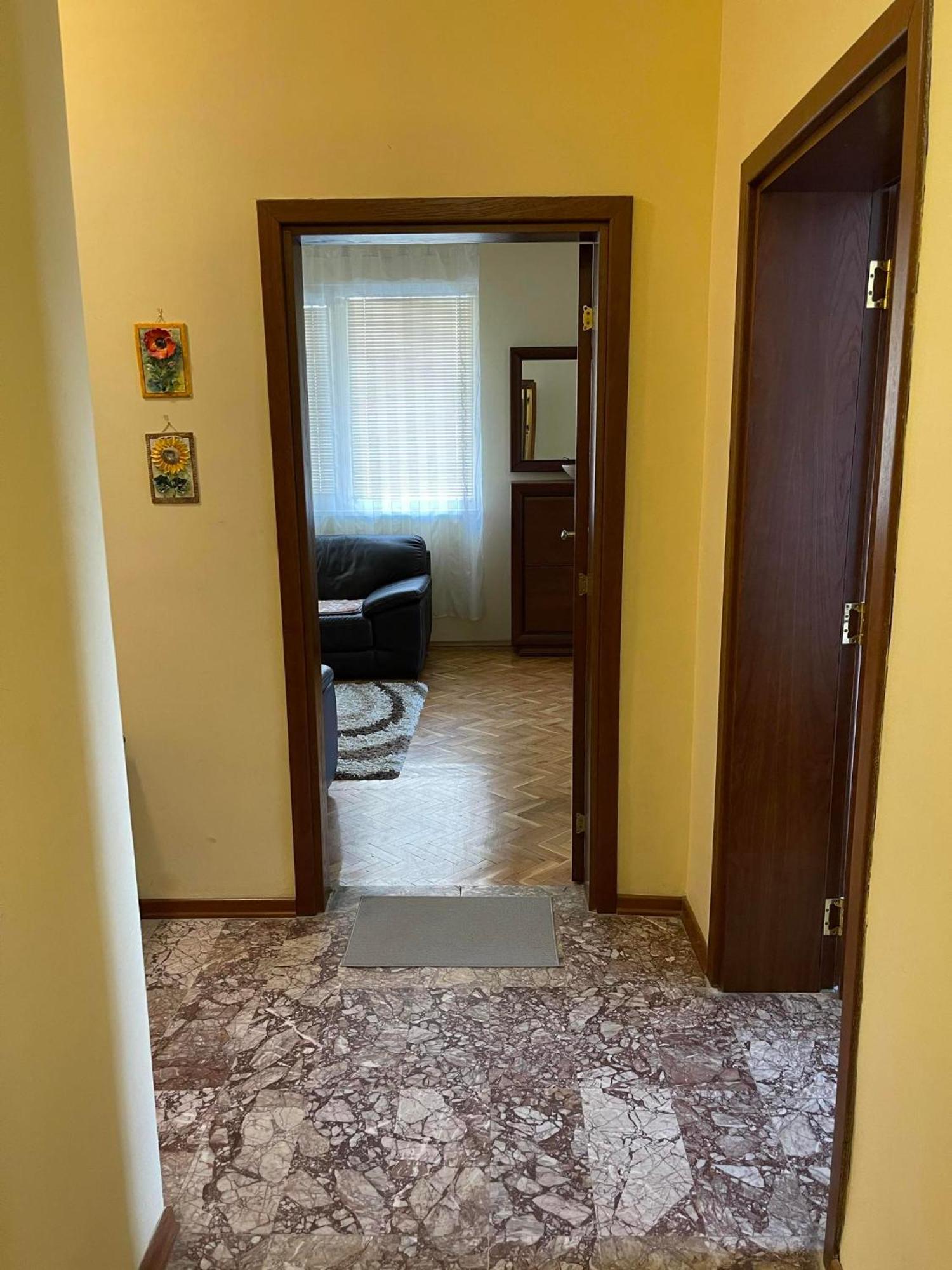 Sunny Cozy Flat In The Centre, Close To Beach, 4 Rooms, 105Sqm Varna Exterior photo